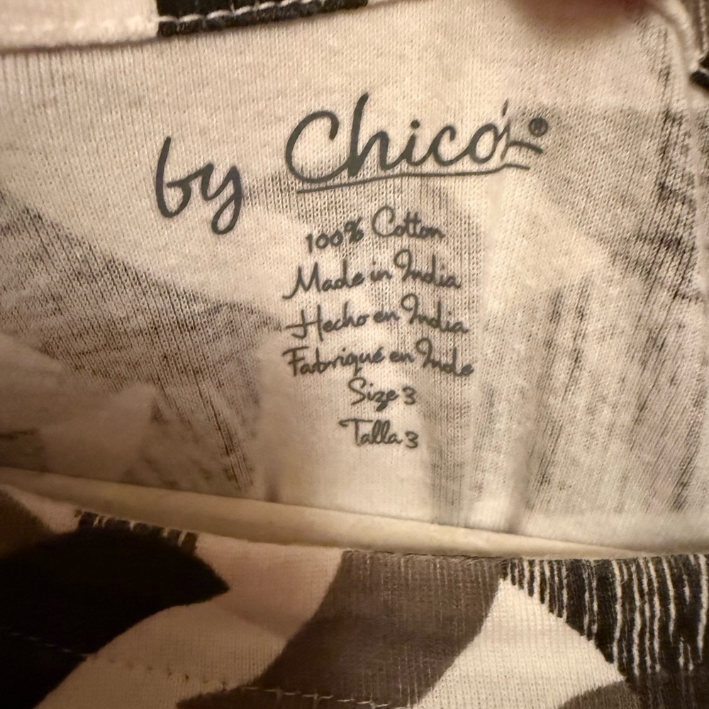 Chico's Black and White Abstract Long Sleeve Top - Picture 3 of 4